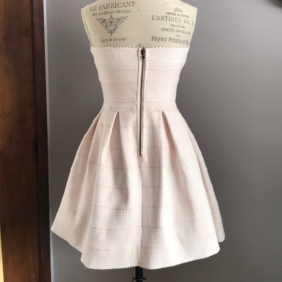 🔴SOLD🔴 Francesca’s Jun & Ivy Bandage Dress - Picture 3 of 8